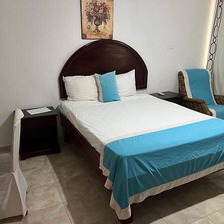 Hotel Nuevo Amanecer El Catey Eksteriør bilde
