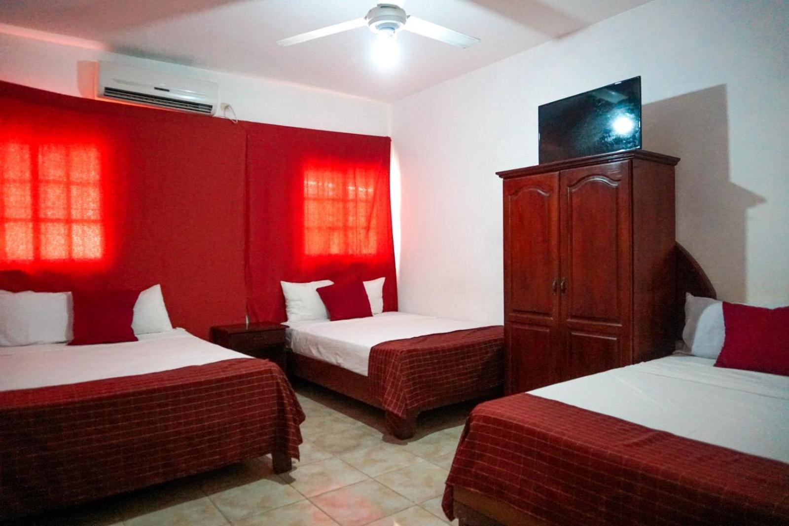 Hotel Nuevo Amanecer El Catey Eksteriør bilde