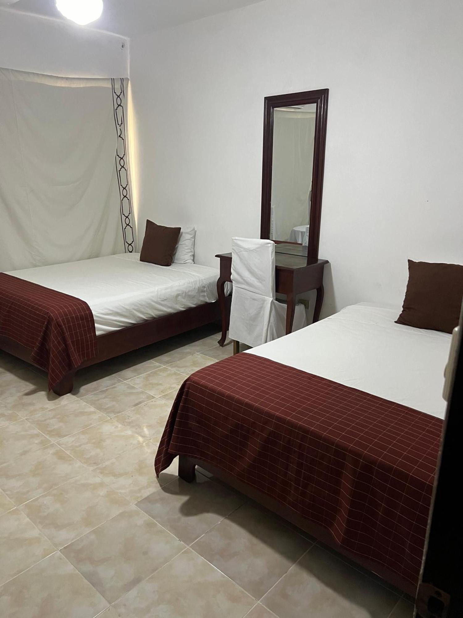 Hotel Nuevo Amanecer El Catey Eksteriør bilde