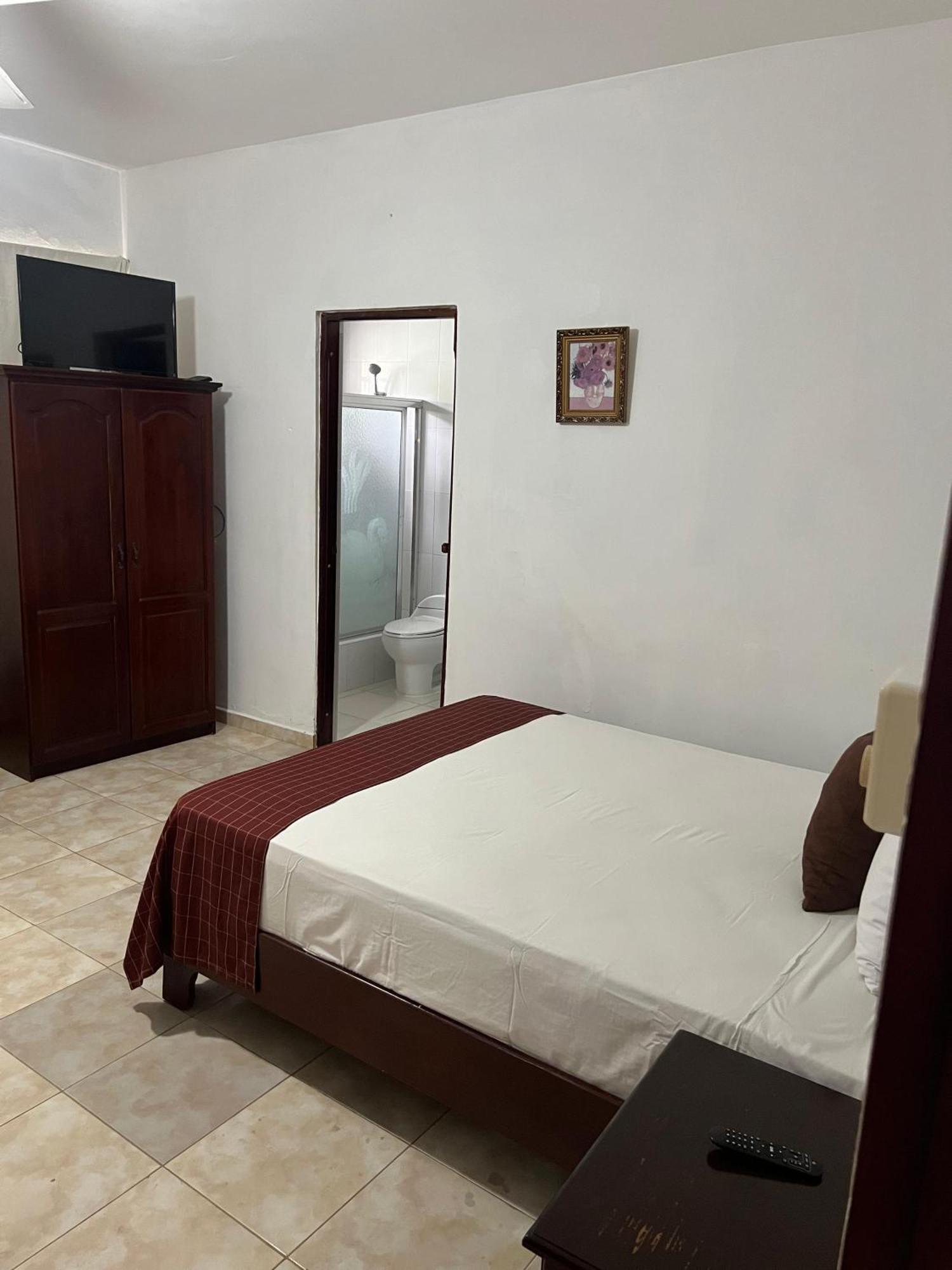 Hotel Nuevo Amanecer El Catey Eksteriør bilde